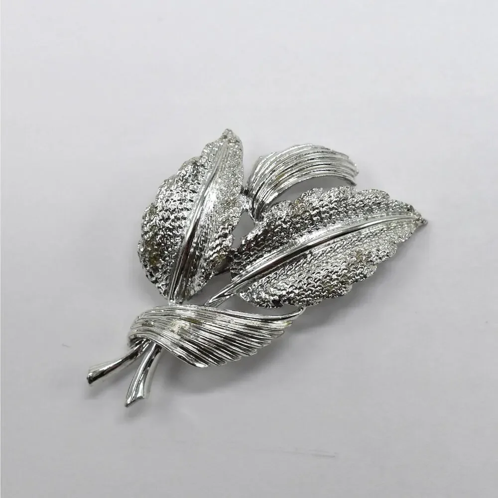 Vintage Silver Tone Leaf Cluster Bouquet Brooch Pin Cottagecore / Boho Vibes
